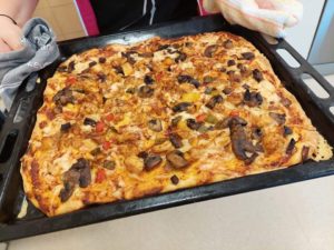 Dzień Pizzy w Dziennego Domu Pogodna Jesień “Senior+”