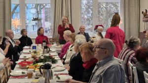 „Wigilijne spotkanie w Dziennym Domu Złoty Wiek „Senior+” w Koszalinie”