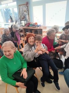 Seniorzy z wizytą w Przedszkolu nr 11 w Koszalinie